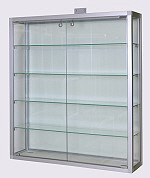 CP7819_k1-Haengevitrine-150