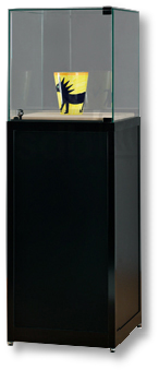 Standvitrine mit Glassturz Standvitrine mit Glassturz